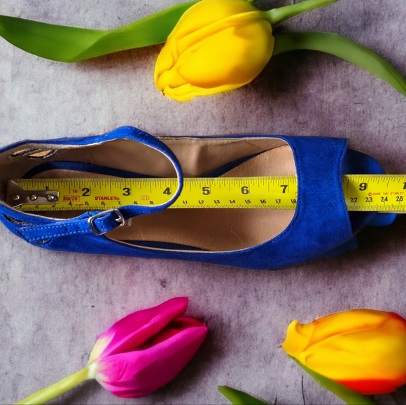 K&M Open Toe Wedge Sandles - Picture 7 of 8